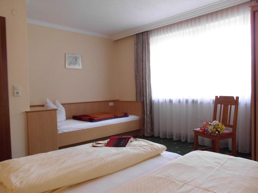 Ferienwohnungen Rahm Mayrhofen Kamer foto