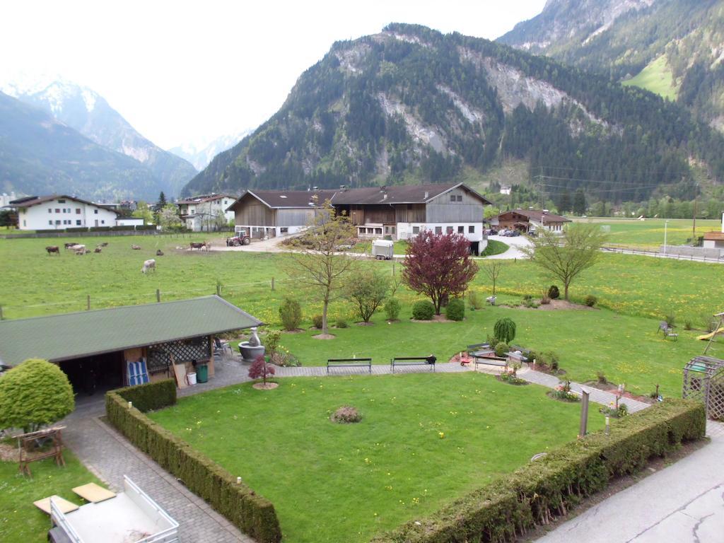 Ferienwohnungen Rahm Mayrhofen Kamer foto