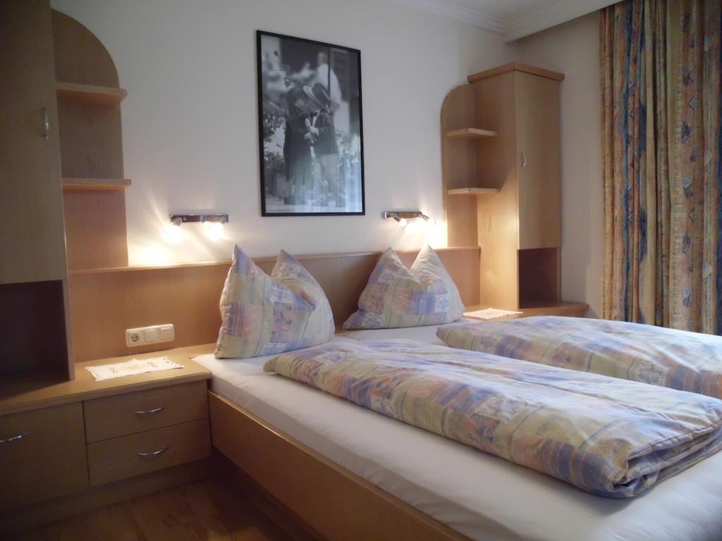 Ferienwohnungen Rahm Mayrhofen Kamer foto