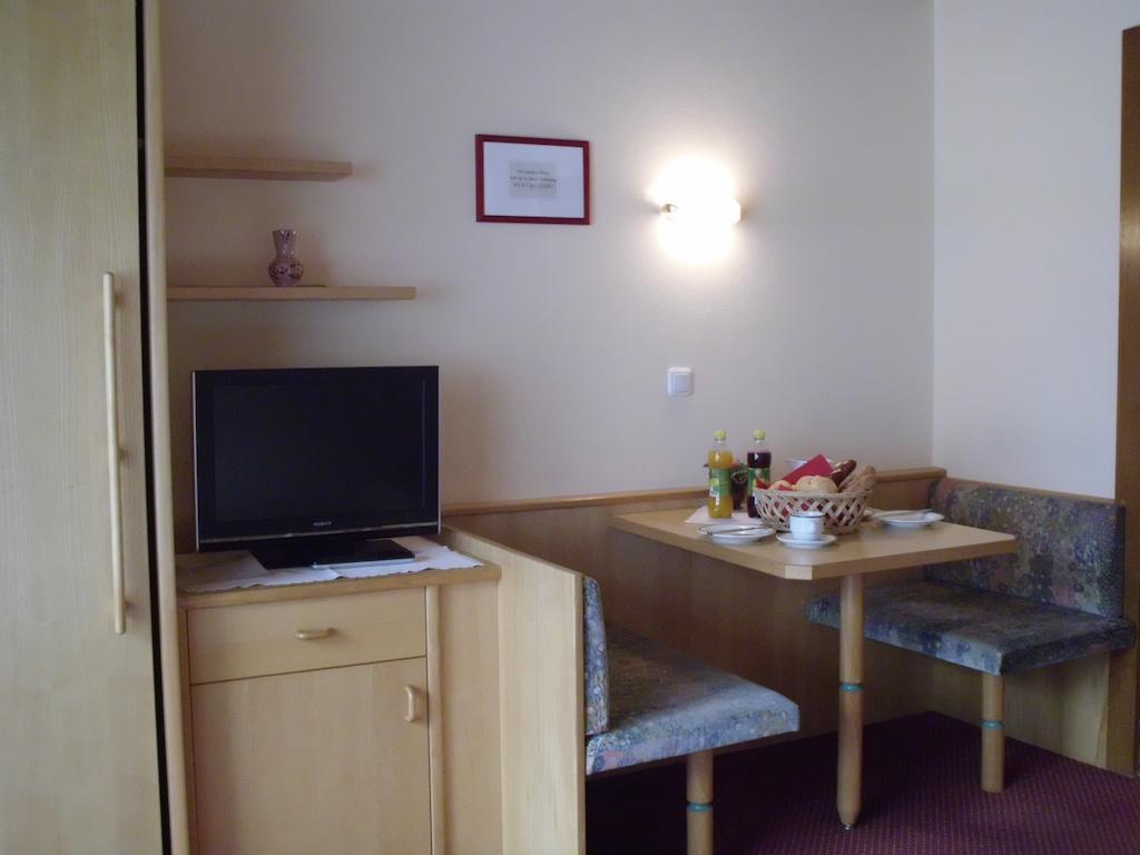 Ferienwohnungen Rahm Mayrhofen Kamer foto