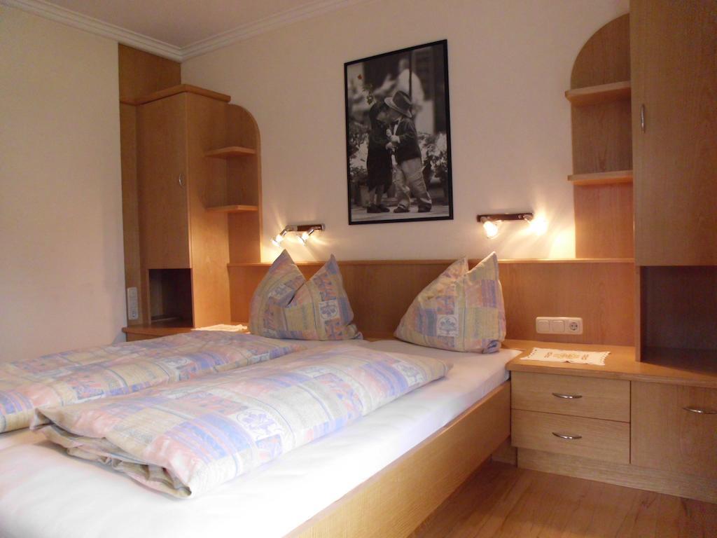 Ferienwohnungen Rahm Mayrhofen Kamer foto