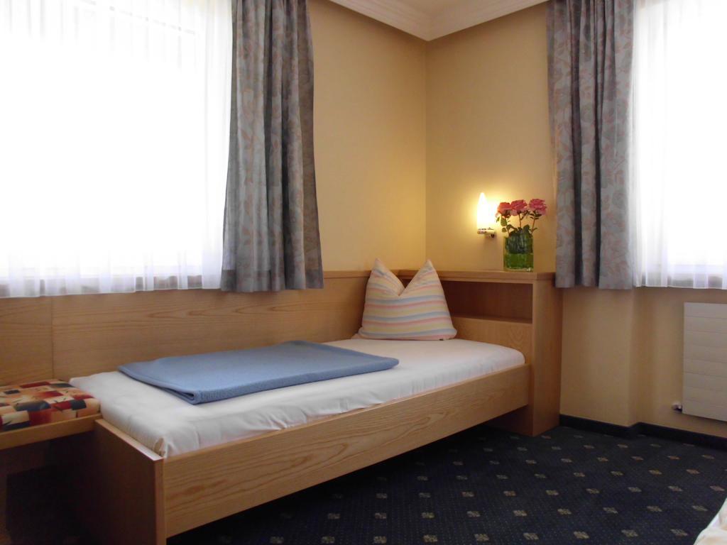 Ferienwohnungen Rahm Mayrhofen Kamer foto